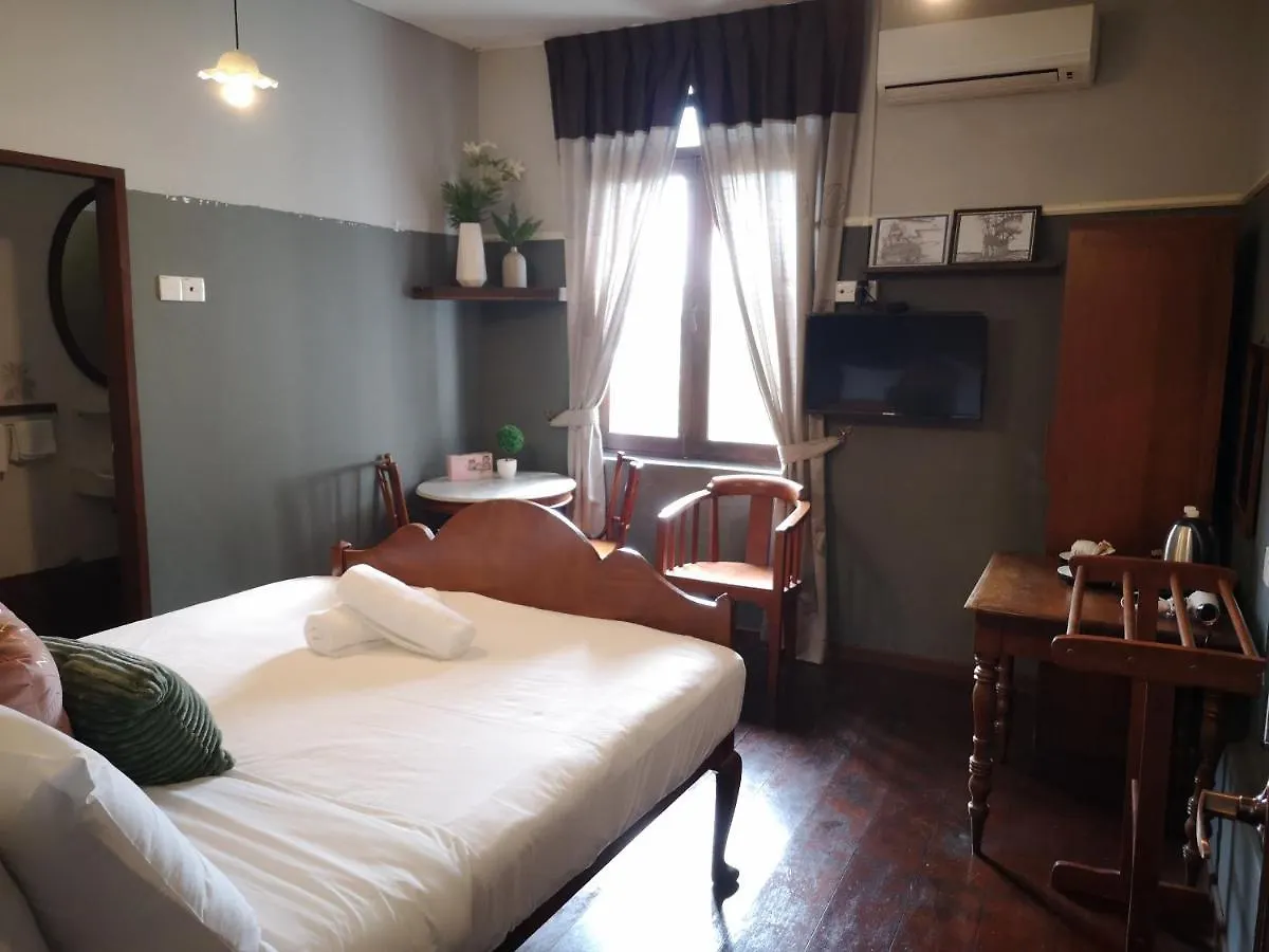 Heeren House By Redtarbus Hotel Malacca Guest house