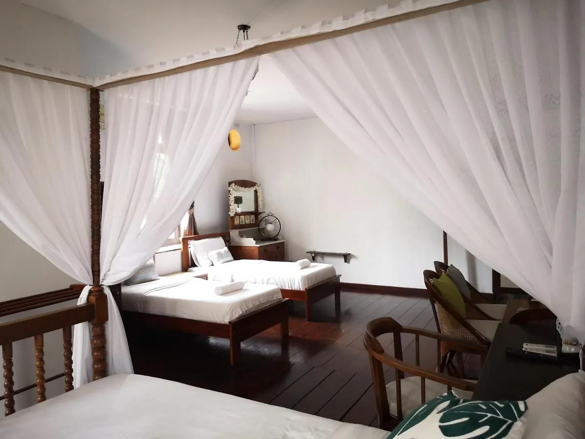 Guest house Heeren House By Redtarbus Hotel Malacca
