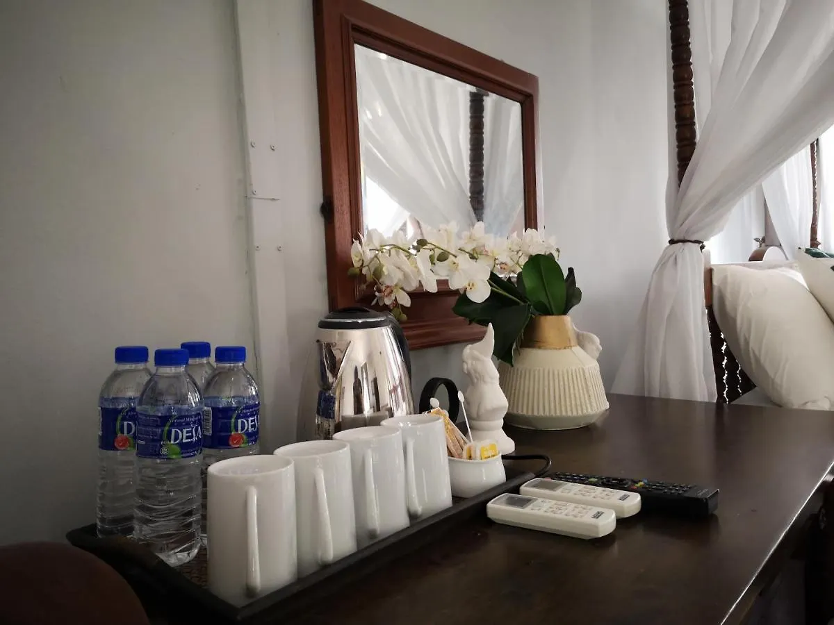 Heeren House By Redtarbus Hotel Malacca 0*,